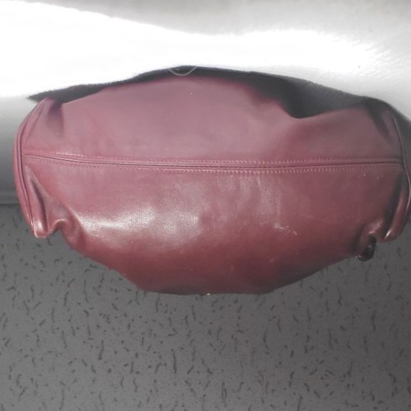 VINTAGE Etienne Aigner Bucket Handbag - Picture 2 of 10